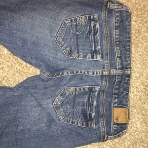 American eagle favorite boyfriend stretch jeans